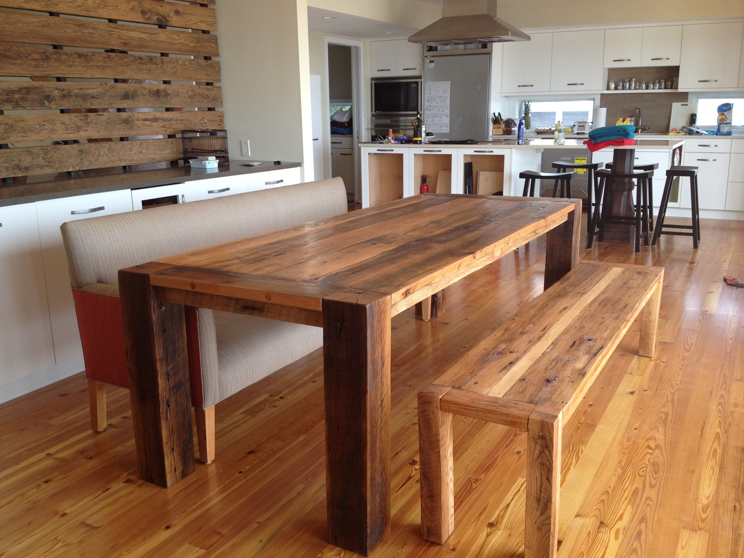 Делаем кухонный стол. Стол из дерева. Массивный стол из дерева. Необычные деревянные столы. Стол из досок.